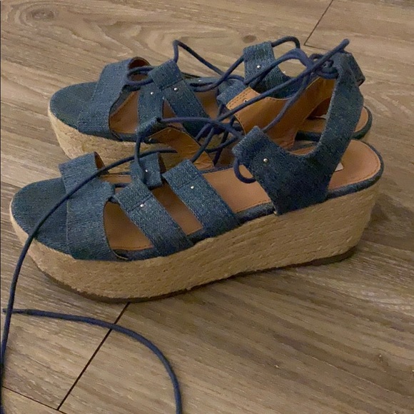 Steve Madden “Brayla” Sandal - Picture 1 of 3